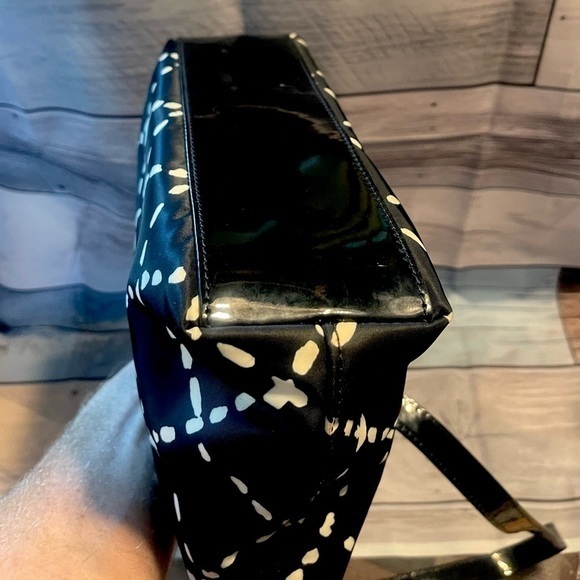 Kate ♠️ Spade Kate NY Stevie Shoulder Hand Bag BLACK CREAM Patent EUC!!! - Picture 8 of 14